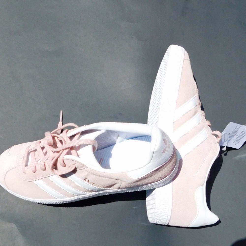 Unisex Adidas low top Gazelle J sneaker pink